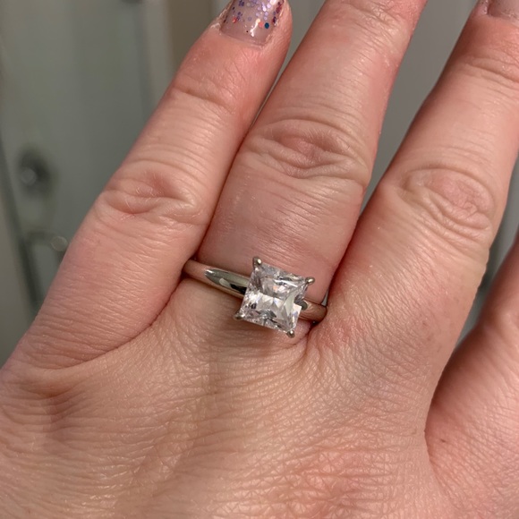 Diamonique ring - Picture 2 of 3